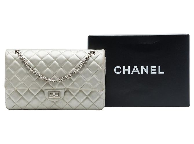 Chanel Silver Quilted Metallic Aged Calfskin Reissue 2.55 Double Flap 226 Argento - vista 7