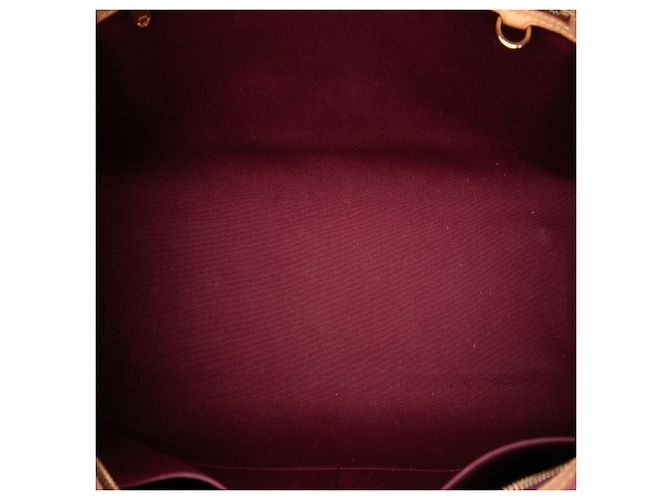 Louis Vuitton Red Monogram Vernis Brea GM Rosso Bordò - vista 4