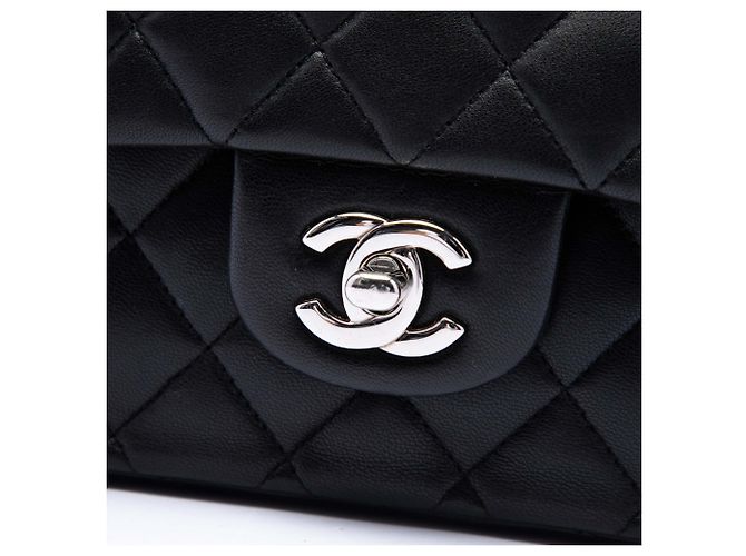 Chanel Black Medium Classic Lambskin Double Flap Nero - vista 5