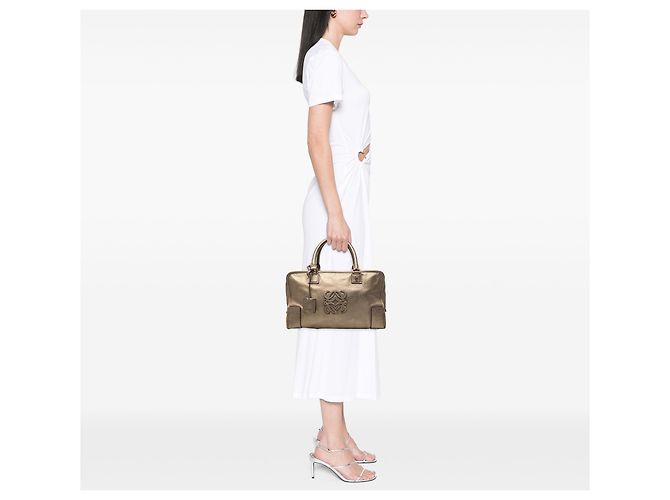 LOEWE Amazona 35 in pelle metallizzata oro D'oro - vista 8