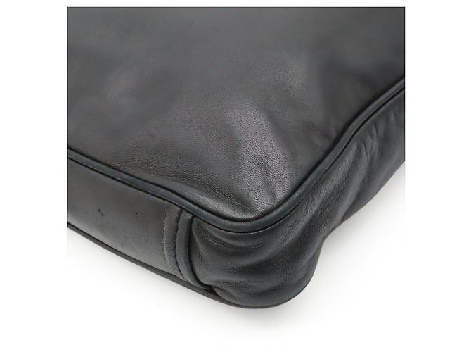 Prada Triangle Schultertasche Schwarz - Ansicht 4