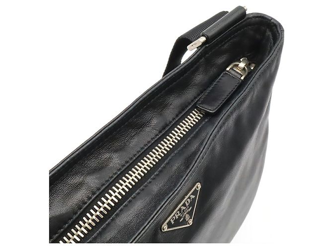 Prada Triangle Schultertasche Schwarz - Ansicht 6