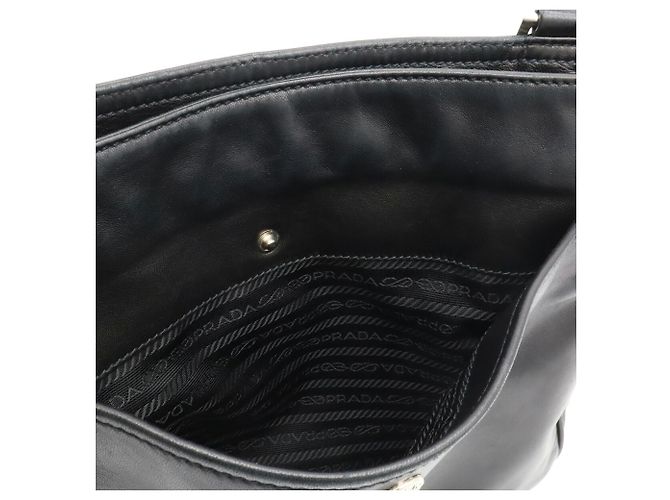 Prada Triangle Schultertasche Schwarz - Ansicht 9