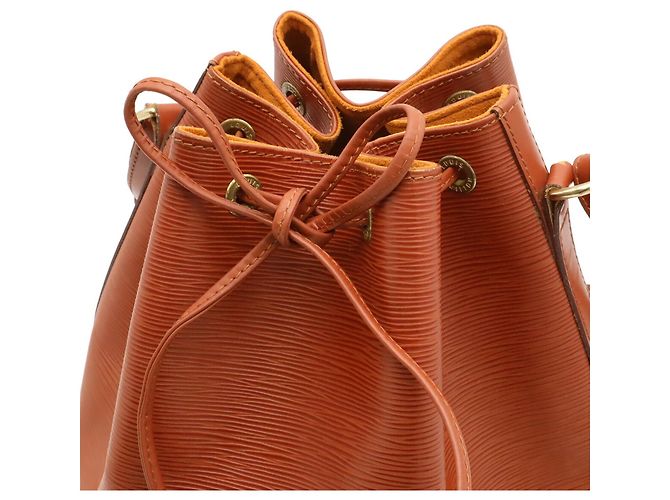 Borsa a tracolla Louis Vuitton Epi Noe Marrone - vista 5