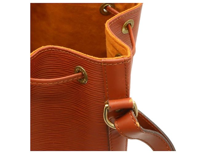 Borsa a tracolla Louis Vuitton Epi Noe Marrone - vista 8