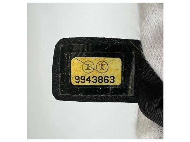 Borsa a tracolla Chanel in nylon nero - vista 15