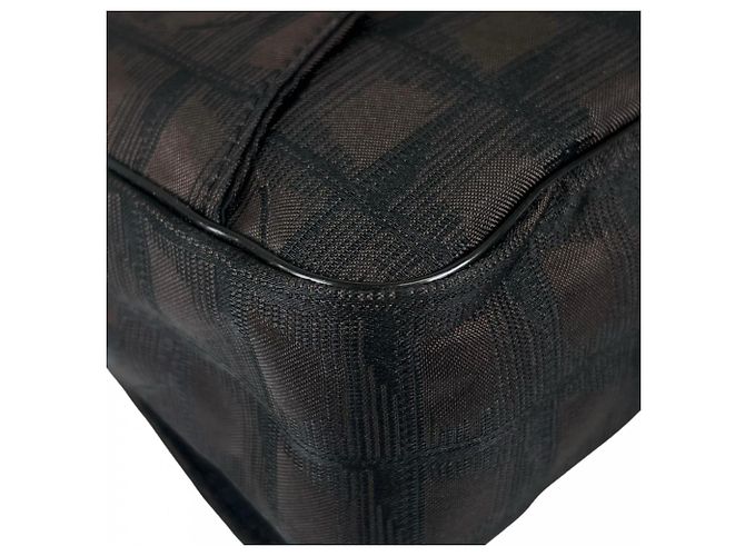 Borsa a tracolla Chanel in nylon nero - vista 9