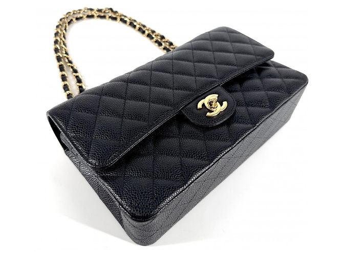 Borsa a tracolla Chanel Matelassé 25 Nero - vista 3