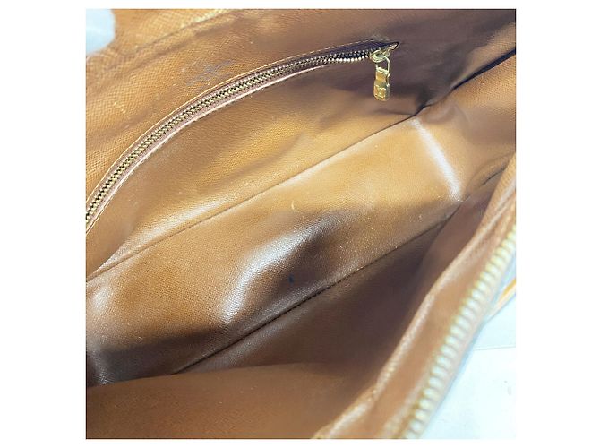 Borsa a tracolla Louis Vuitton Monogram Boulogne 30 Marrone - vista 4