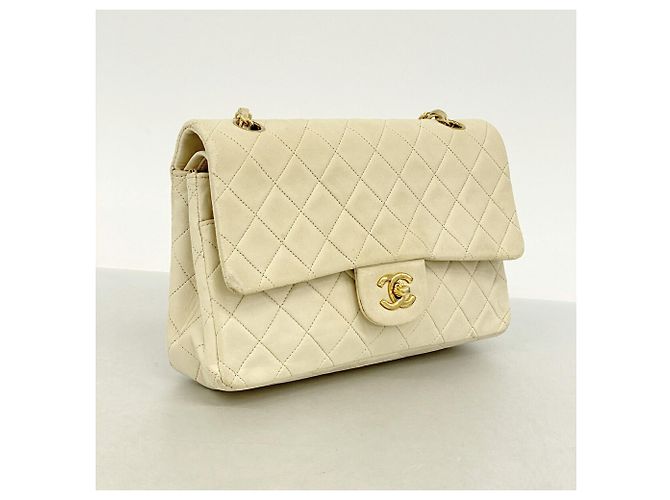 Borsa a tracolla Chanel Matelassé Beige - vista 2