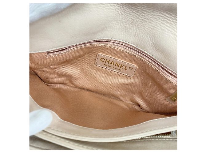 Bolsa de ombro Chanel em couro rosa - vista 11