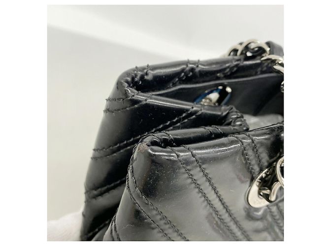 Chanel Shopper aus schwarzem Lackleder - Ansicht 8