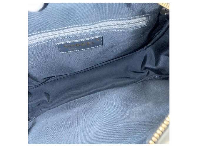 Borsa Chanel in pelle blu navy - vista 4