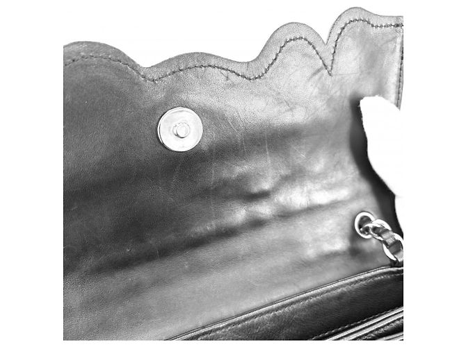 Timeless Borsa a tracolla Chanel Chocolate Bar in pelle di agnello nera Nero - vista 13