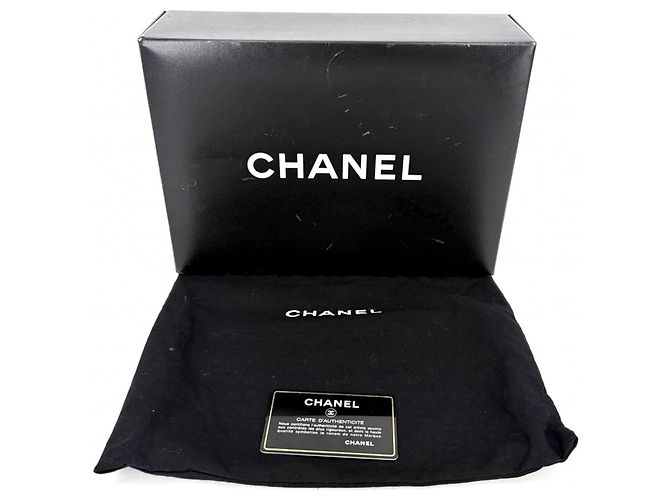 Timeless Borsa a tracolla Chanel Chocolate Bar in pelle di agnello nera Nero - vista 15