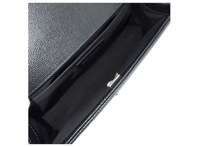 Borsa a tracolla Chanel Boy Matelassé Nero Bianco - vista 4