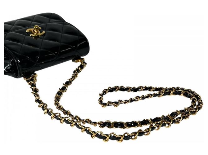 Timeless Borsa a tracolla Chanel Matelassé Nero - vista 8