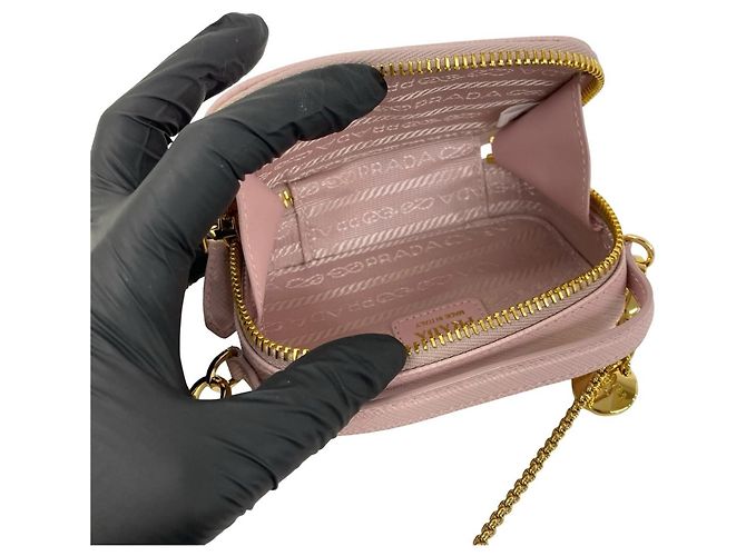 Saffiano Mini pochette Prada Triangle in rosa - vista 9
