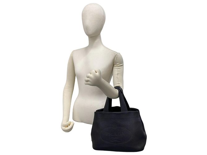 Prada Mini Tote Bag aus schwarzem Leder - Ansicht 2