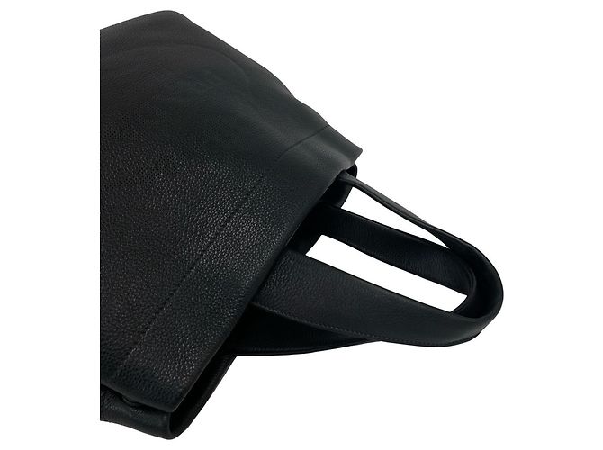 Prada Mini Tote Bag aus schwarzem Leder - Ansicht 4