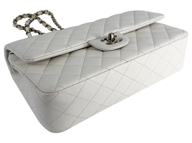 Timeless Chanel Matelassé 25 Shoulder Bag White - view 3