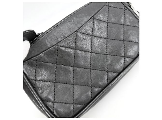 Borsa a tracolla Chanel in pelle matelassé nera Nero - vista 10