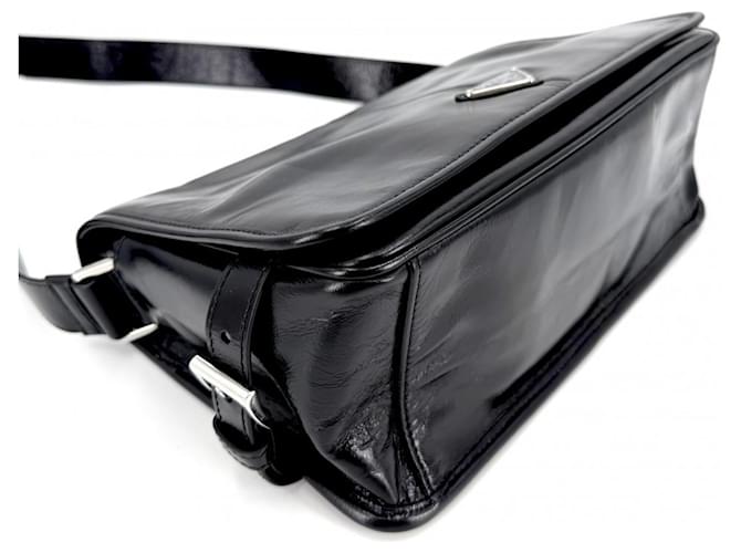 Borsa a tracolla Prada Triangle Logo Nero Bianco - vista 3