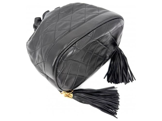 Borsa a tracolla Chanel Black Matelassé Nero - vista 3