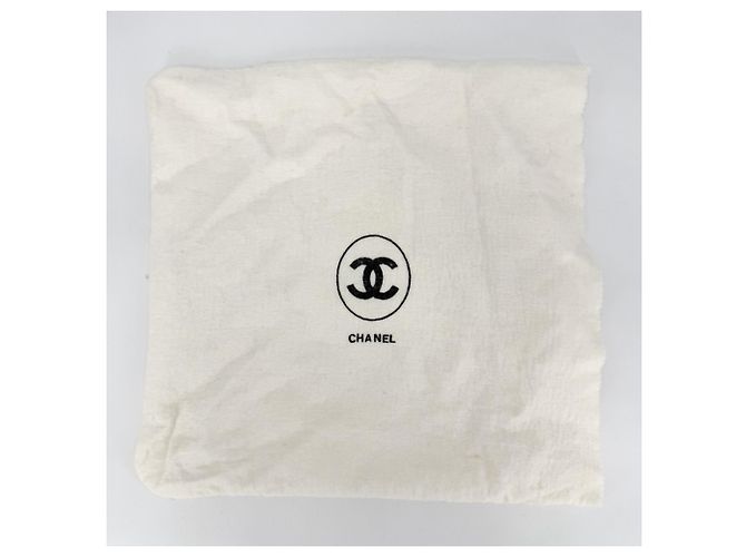 Borsa a tracolla Chanel Black Matelassé Nero - vista 9