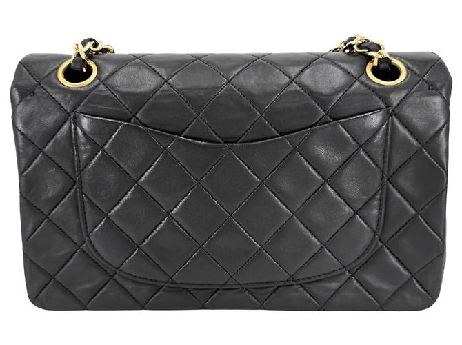 Borsa a tracolla Chanel Matelassé 23 Nero - vista 2