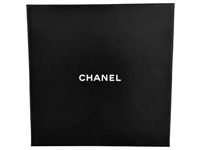 Cerchietto Chanel in pelle matelassé Nero - vista 5