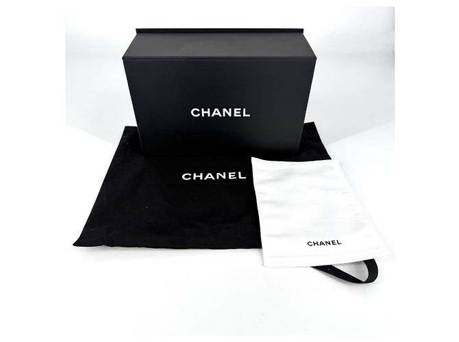 Borsa a tracolla Mini Matelassé da donna Chanel Nero - vista 10