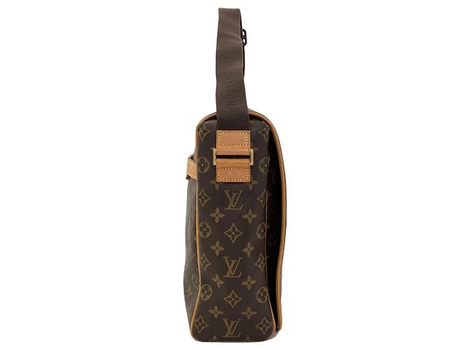 Borsa a tracolla Louis Vuitton M45257 Abesses Monogramma - vista 3