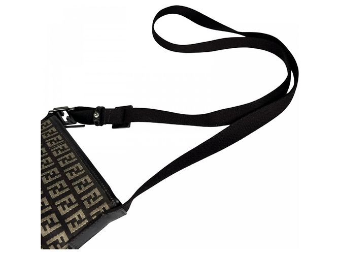 Borsa a tracolla Fendi in tela e pelle marrone - vista 6