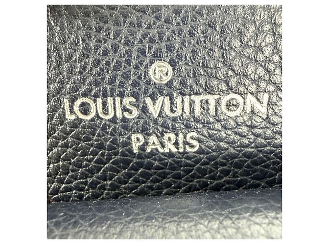 Borsa a tracolla Lockme Bucket Louis Vuitton Rosso Blu navy - vista 5
