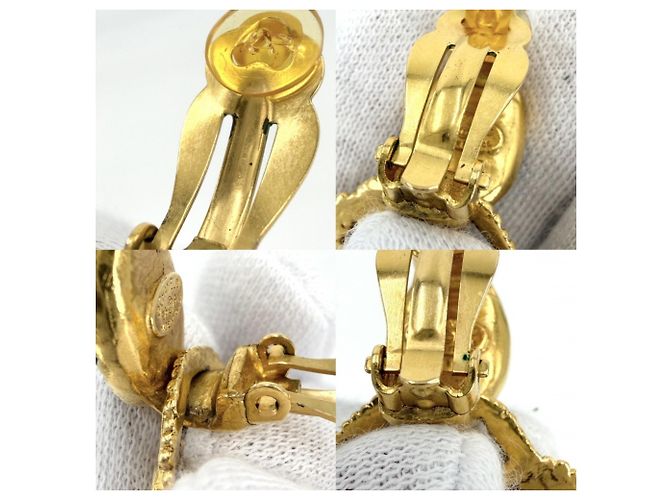 Orecchini a clip vintage Chanel Nero D'oro - view 4