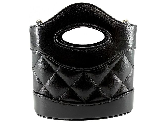Borsa a tracolla Chanel Matelassé in pelle nera Nero - vista 2