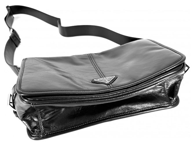 Borsa a tracolla Prada in pelle nera Nero - vista 3