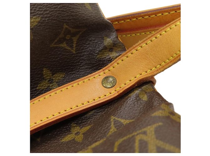 Louis Vuitton M42256 Saumur 30 Shoulder Bag Monogramma - vista 16