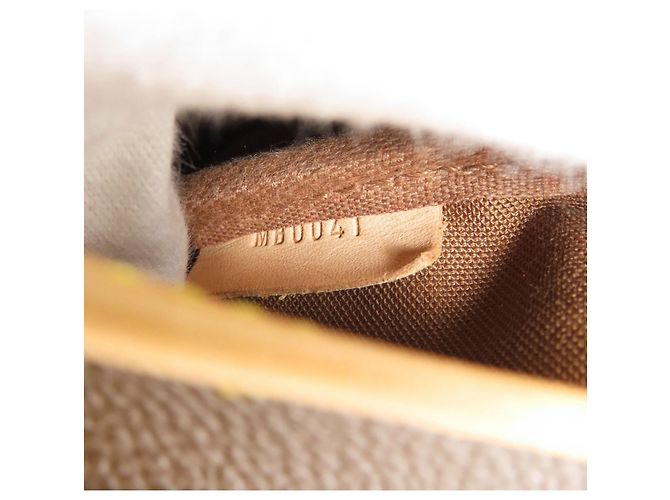 Louis Vuitton M42256 Saumur 30 Shoulder Bag Monogramma - vista 8