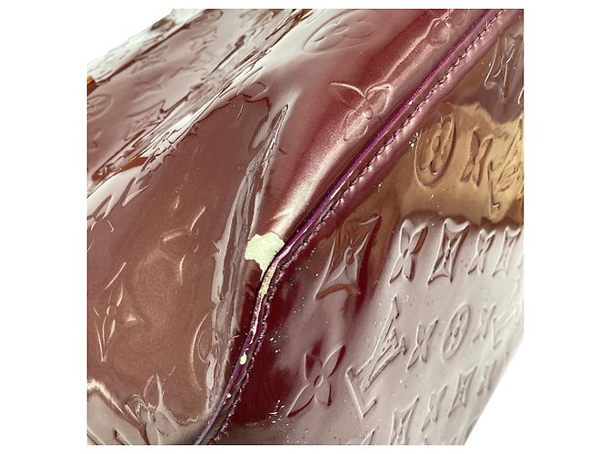 Bolso Tote Louis Vuitton Bellevue GM en piel charol burdeos - vista 13