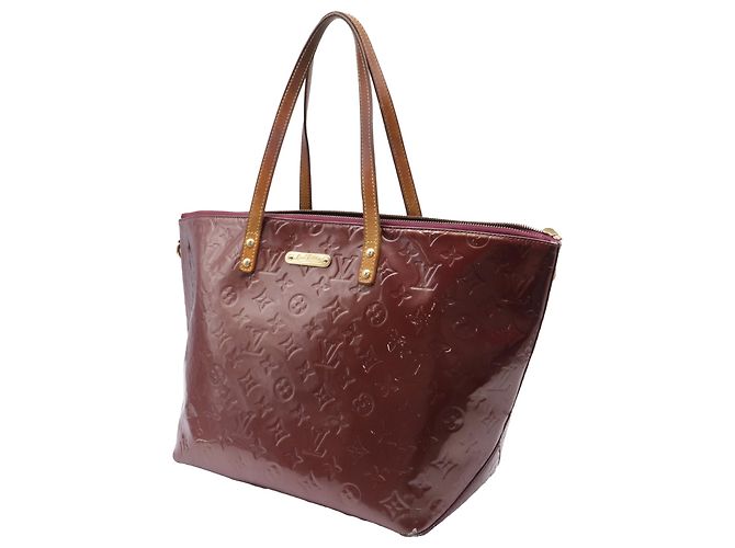 Bolso Tote Louis Vuitton Bellevue GM en piel charol burdeos - vista 2