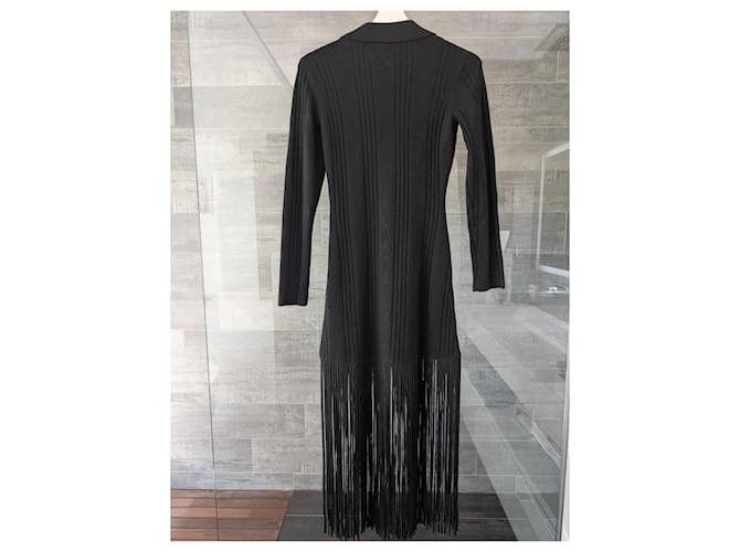 Sandro Astree langes schwarzes Strickkleid mit Fransen - Ansicht 5