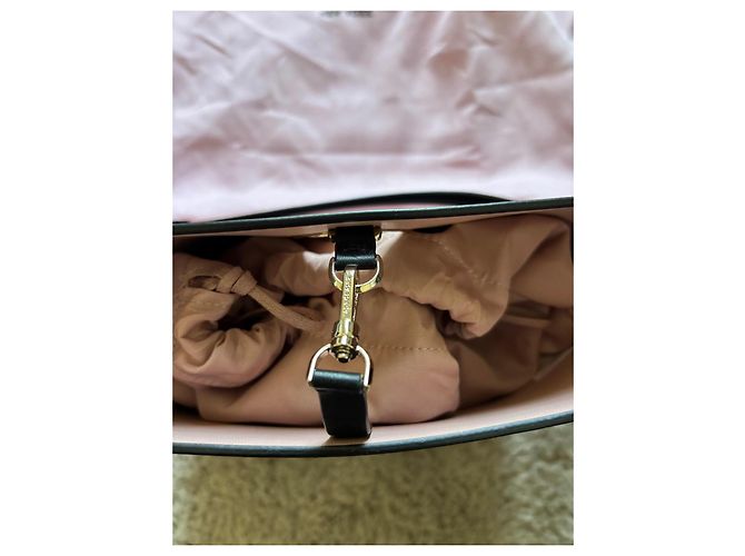 Kate Spade – Suzy Small Bucket Bag Nero Gold hardware - vista 10
