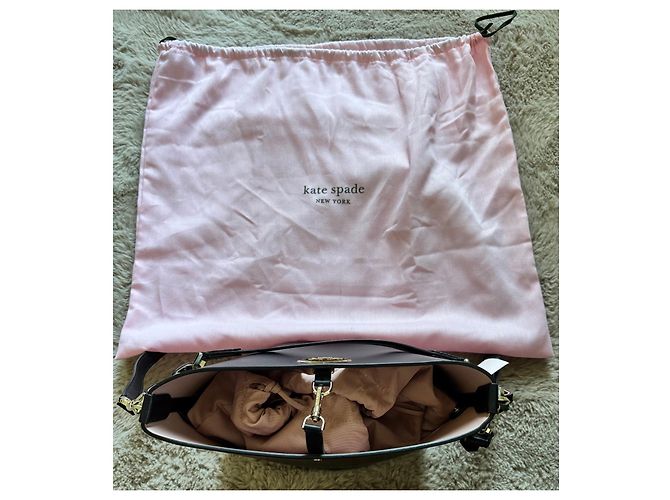 Kate Spade – Suzy Small Bucket Bag Nero Gold hardware - vista 11