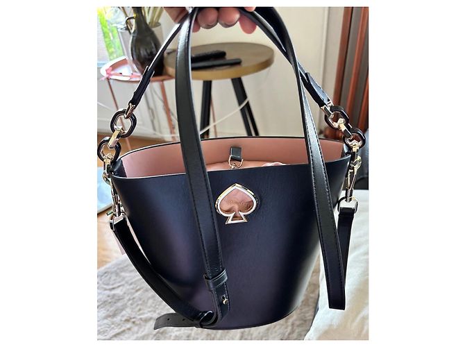 Kate Spade – Suzy Small Bucket Bag Nero Gold hardware - vista 8