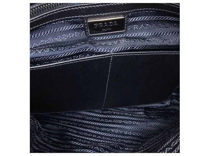 Borsa a tracolla Prada con logo triangolare in nylon nero - vista 10