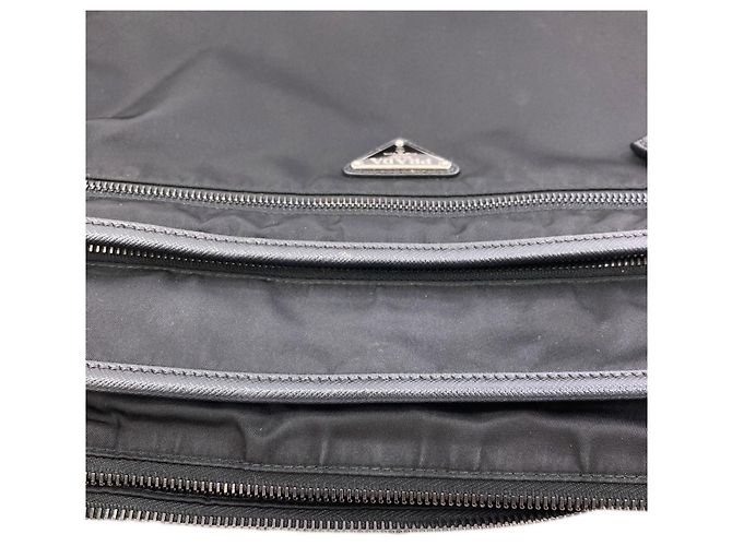 Borsa a tracolla Prada con logo triangolare in nylon nero - vista 13