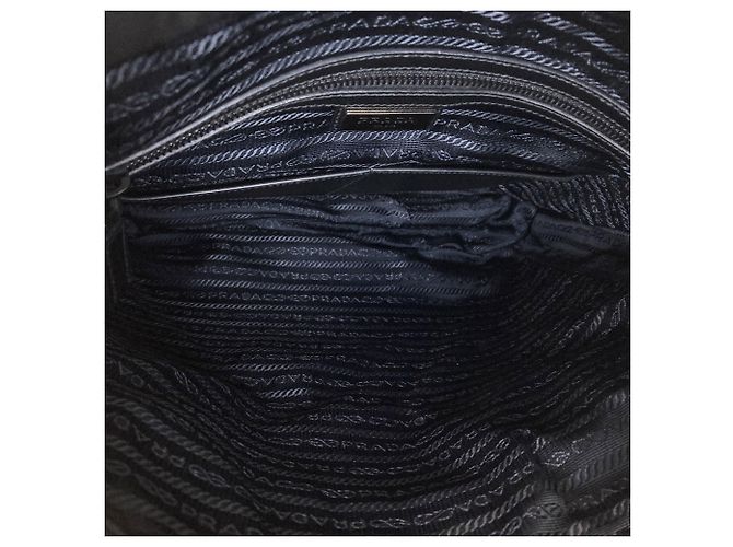 Borsa a tracolla Prada con logo triangolare in nylon nero - vista 5