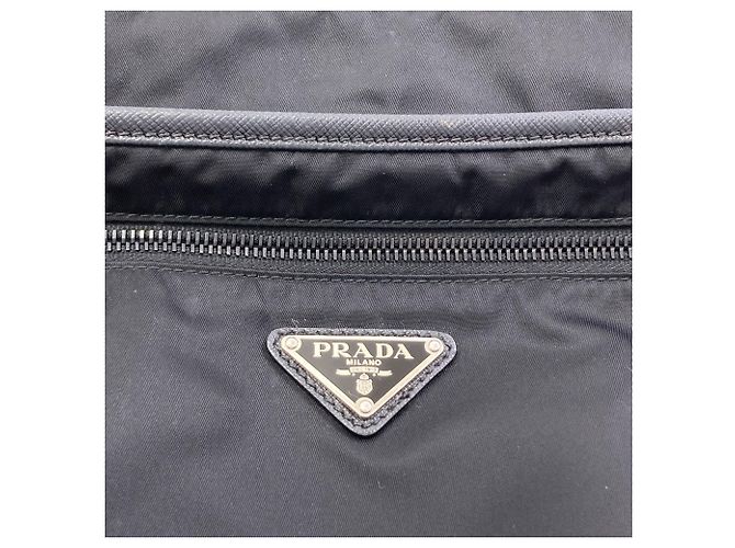 Borsa a tracolla Prada con logo triangolare in nylon nero - vista 8